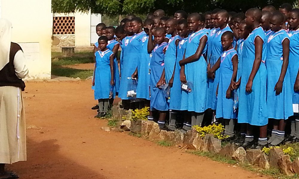 Piger i Madera-skolen i Uganda